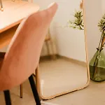 Stylish Town Centre Apartment Mariroza